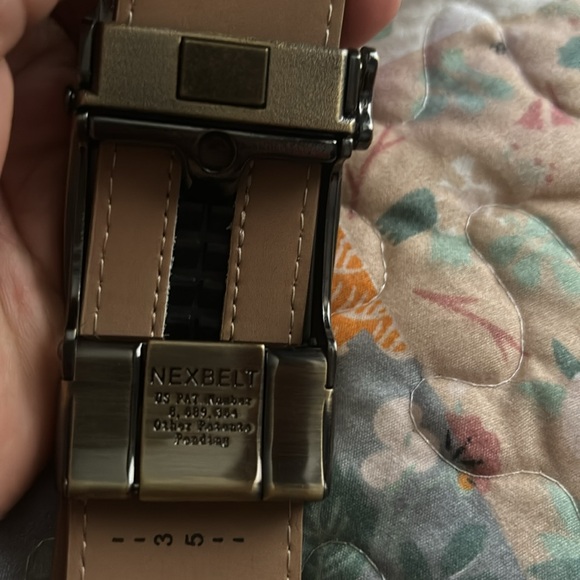 NEXBELT LEATHER, PRE OWNED - Picture 3 of 10